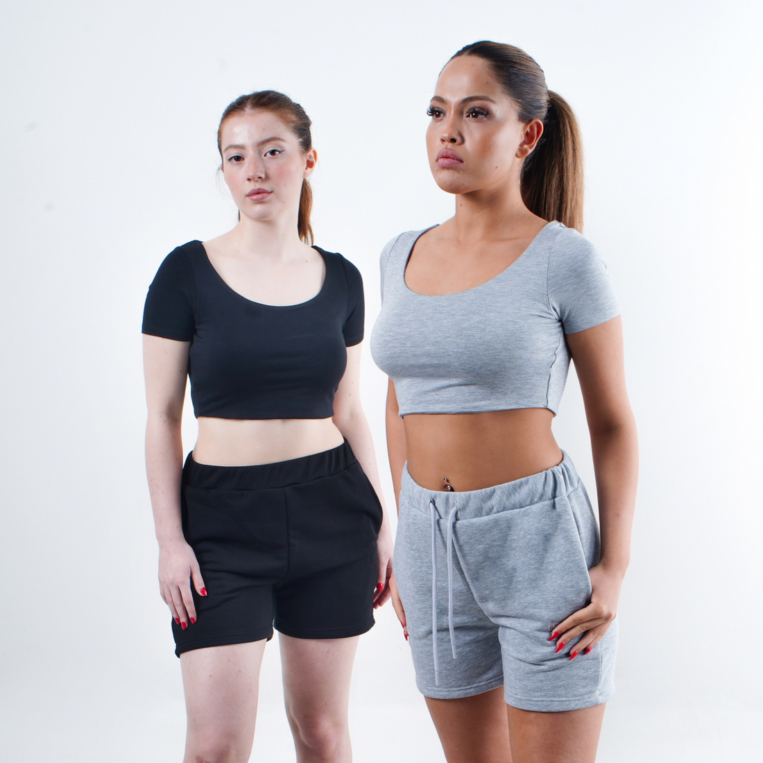 GNC - KISA KOLLU-U YAKA CROP T-SHİRT- GRİ MELANJ