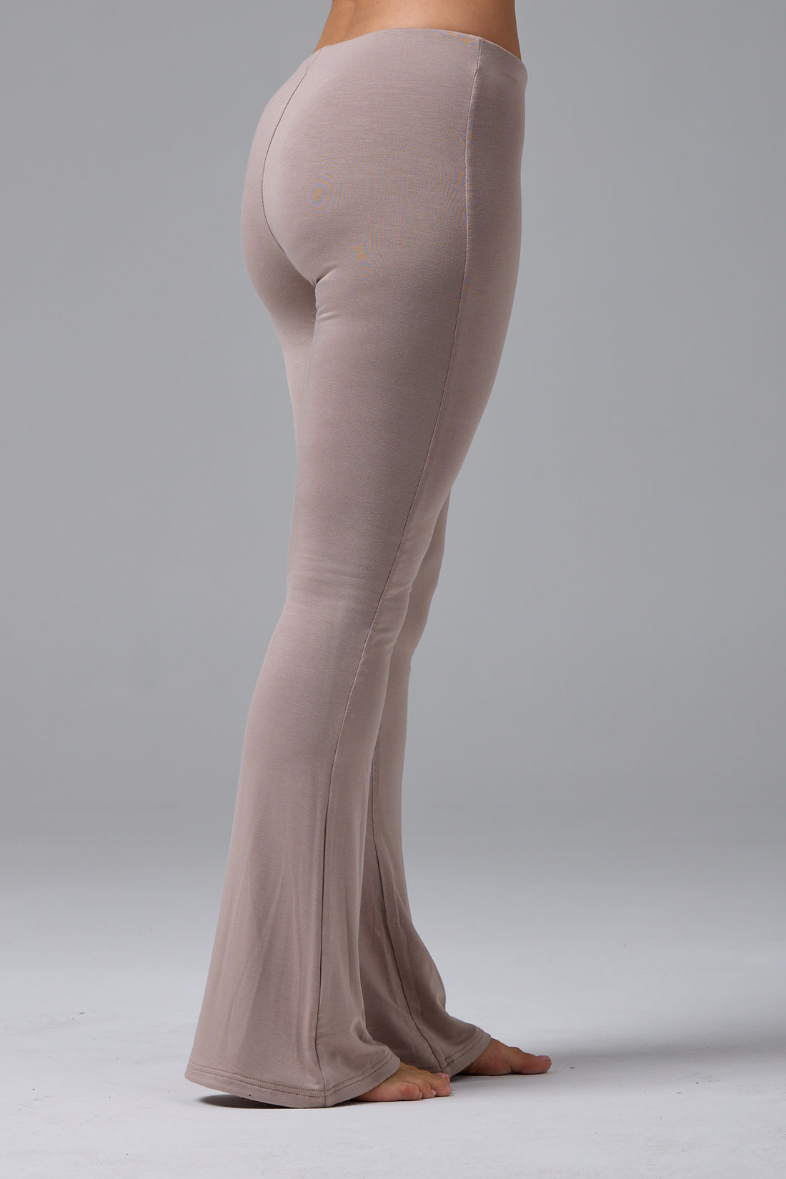 PRO-TECHNICAL FLARED LEGGINGS - MOCHA