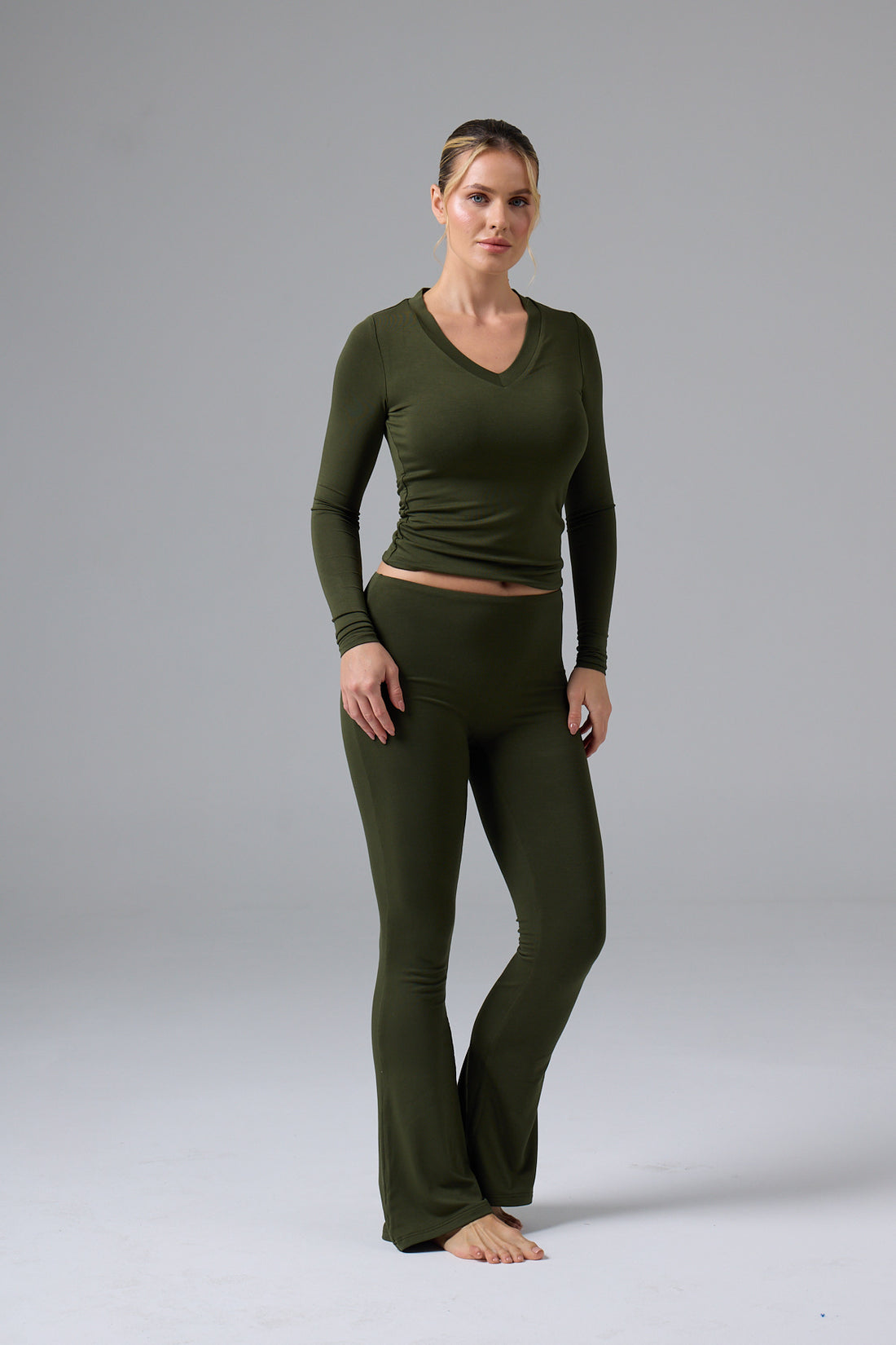 V YAKA UZUN KOL T-SHİRT - GREEN OLIVE