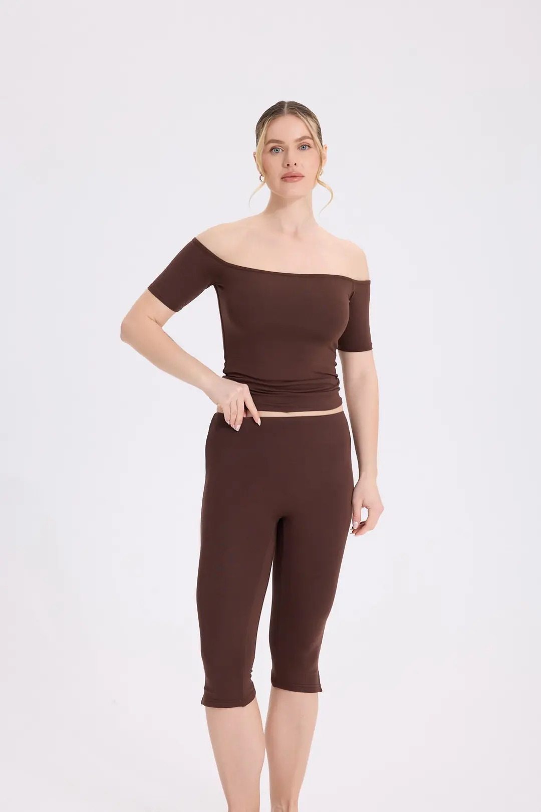 SECOND SKIN - CAPRI LEGGINGS - CHOCOLATE