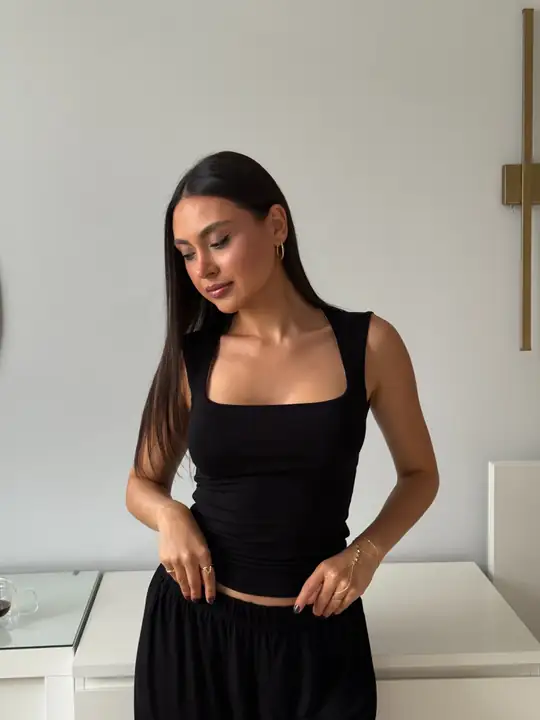 Helen Dual - Çift Taraflı & Çift Renkli Kolsuz Form T-Shırt