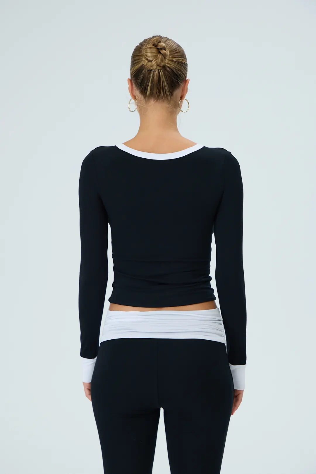 RIVIERA - KONTRAST YAKA VE KOL UCU DETAYLI T-SHIRT — 7