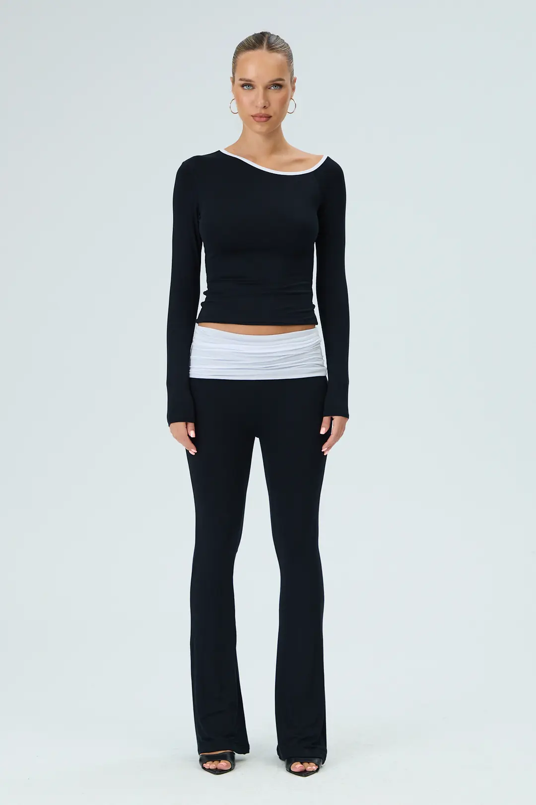 SERENE - ASİMETRİK TEK OMUZ DETAY T-SHIRT — 1