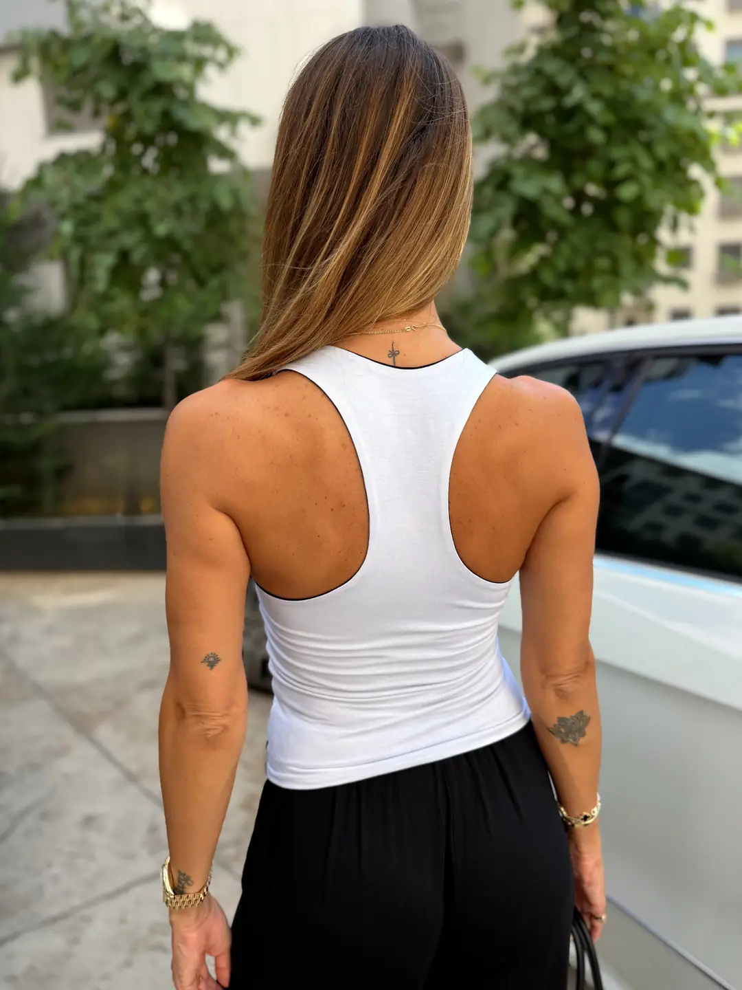 AUREN DUAL - ÇİFT TARAFLI & ÇİFT RENKLİ RACERBACK T-SHIRT — 5