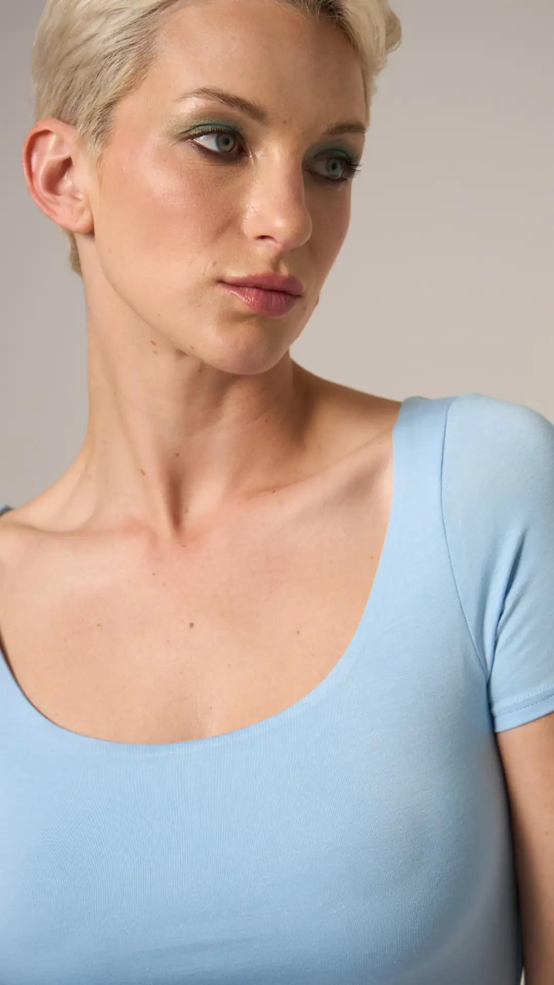 GNC - KISA KOLLU U YAKA T-SHIRT - SWEETBLUE