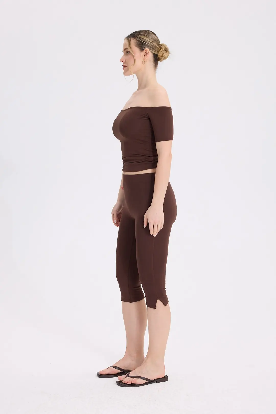 SECOND SKIN - CAPRI LEGGINGS — 1