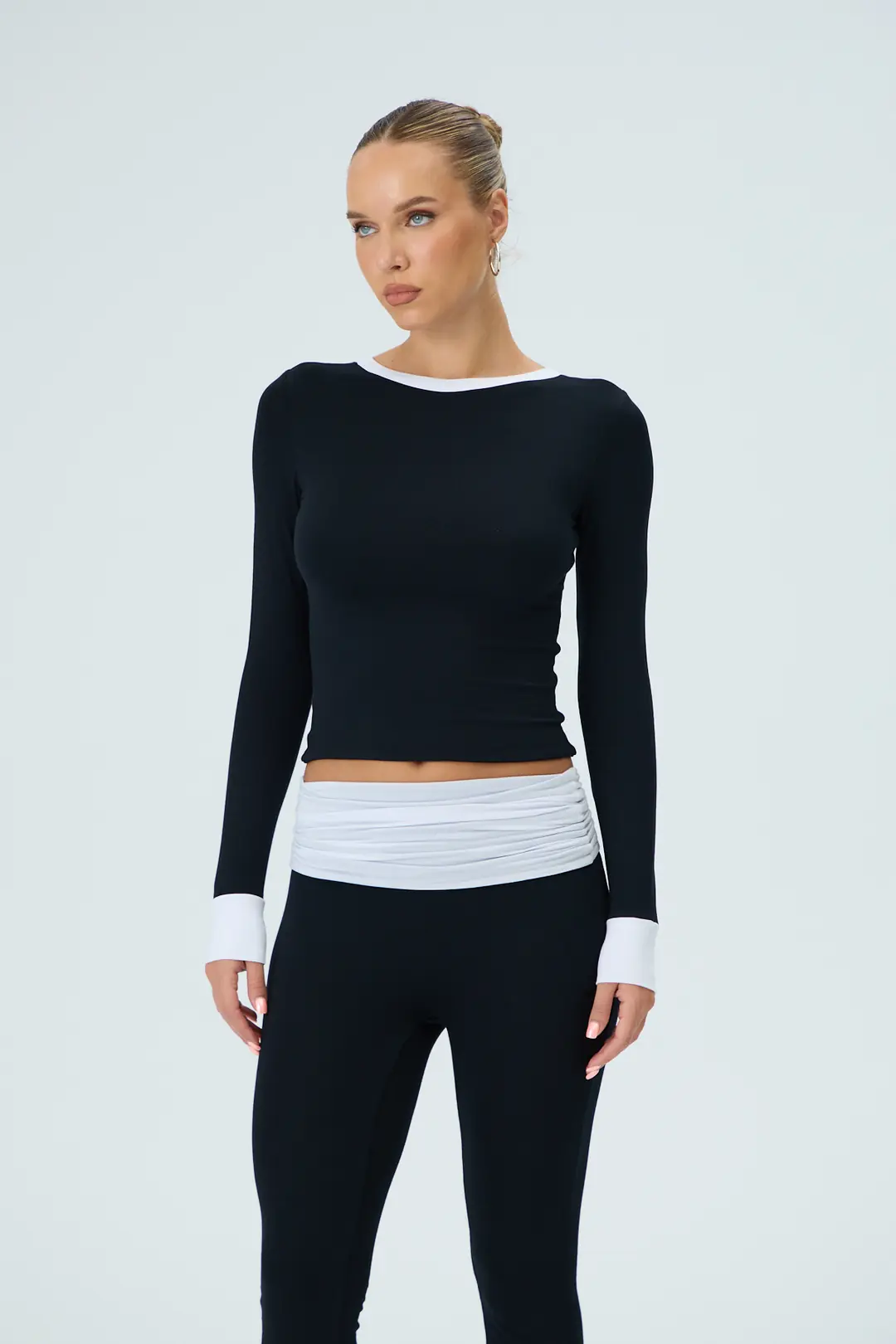 RIVIERA - KONTRAST YAKA VE KOL UCU DETAYLI T-SHIRT — 3