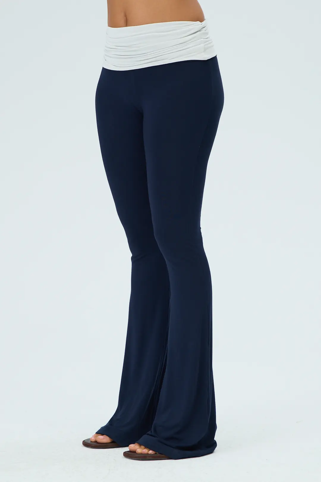 KONTRAST KATLANABİLİR BEL FLARED PANTS — 2