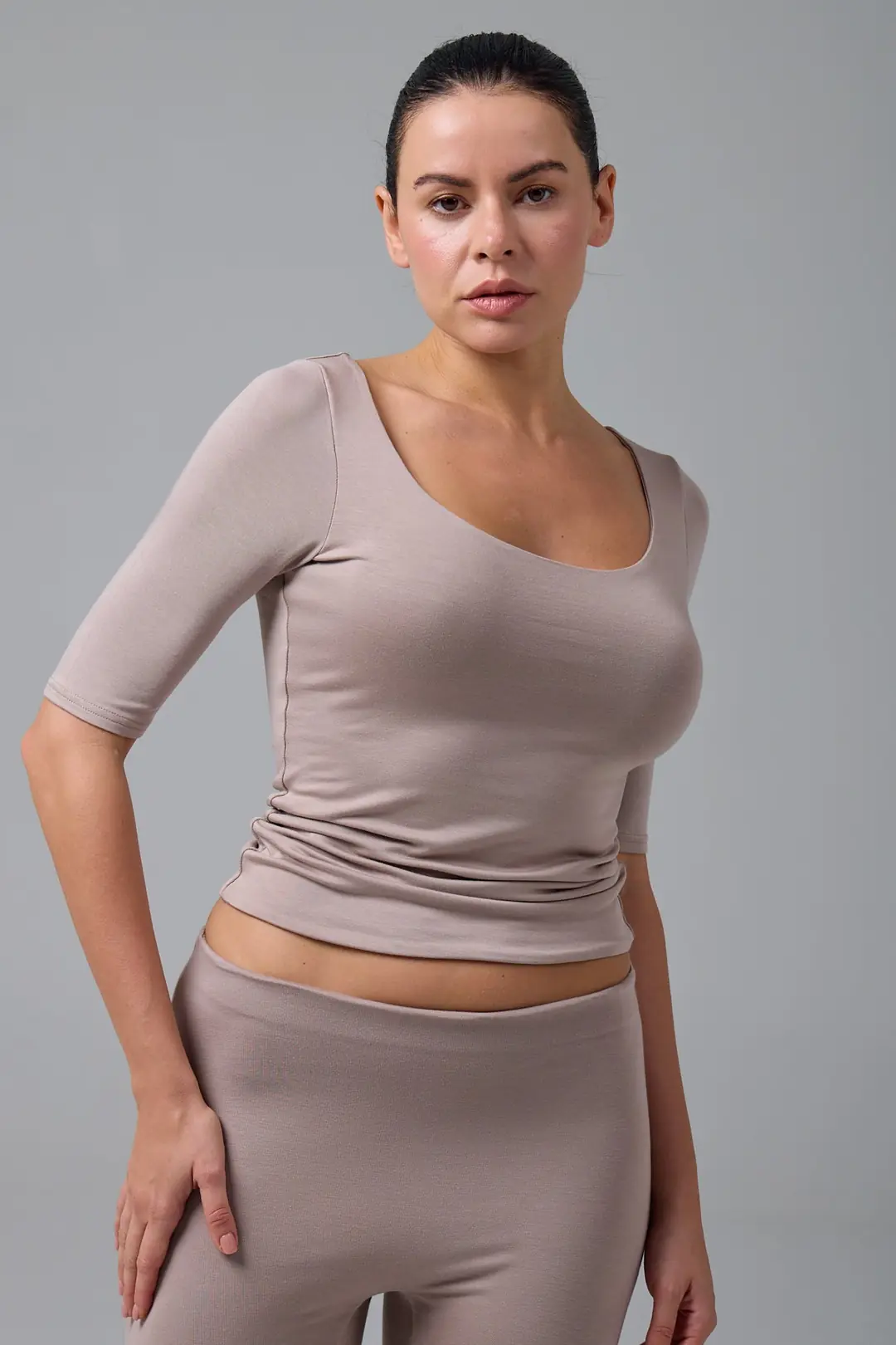 GNC - U YAKA YARIM KOL T-SHIRT — 1
