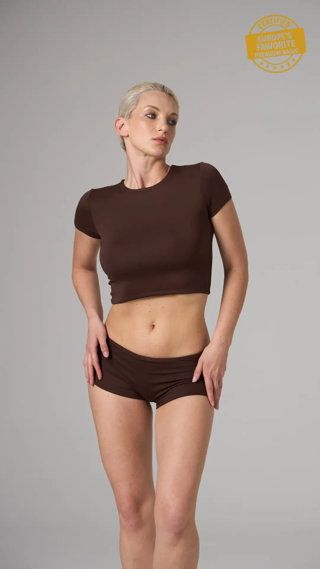 OZY - YUVARLAK YAKA KAP KOL CROP T-SHIRT — 1