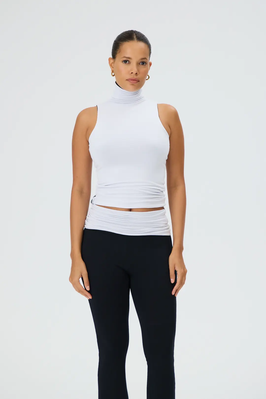MISS DUAL - ÇİFT TARAFLI & ÇİFT RENKLİ BALIKÇI YAKA KOLSUZ T-SHIRT — 1