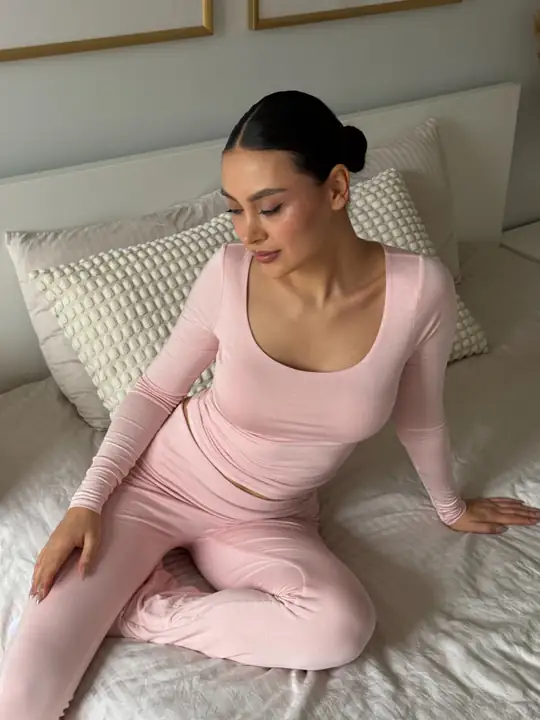 Gnc - U Yaka Uzun Kol T-Shırt