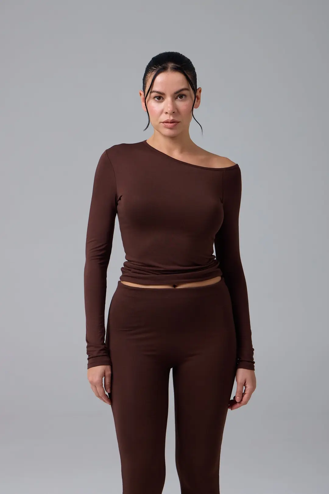 SERENE - ASİMETRİK TEK OMUZ DETAY T-SHIRT — 1