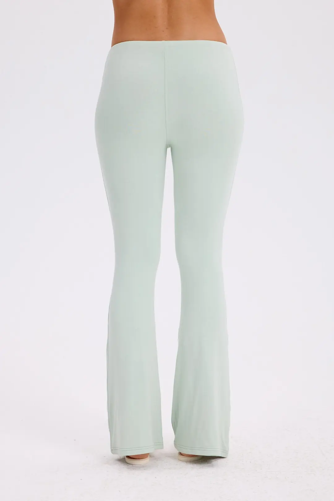 PRO-TECHNICAL FLARED LEGGINGS - MATCHA