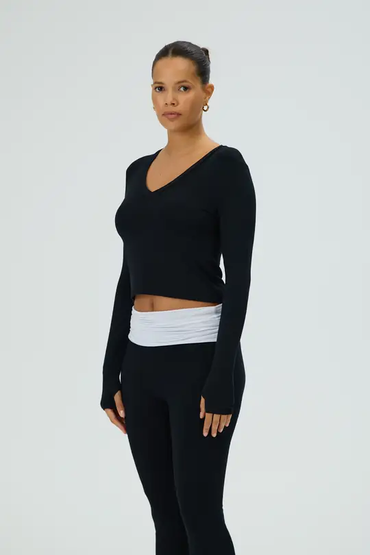 Late Checkout - V Yaka Parmak Geçmeli Homewear Üst
