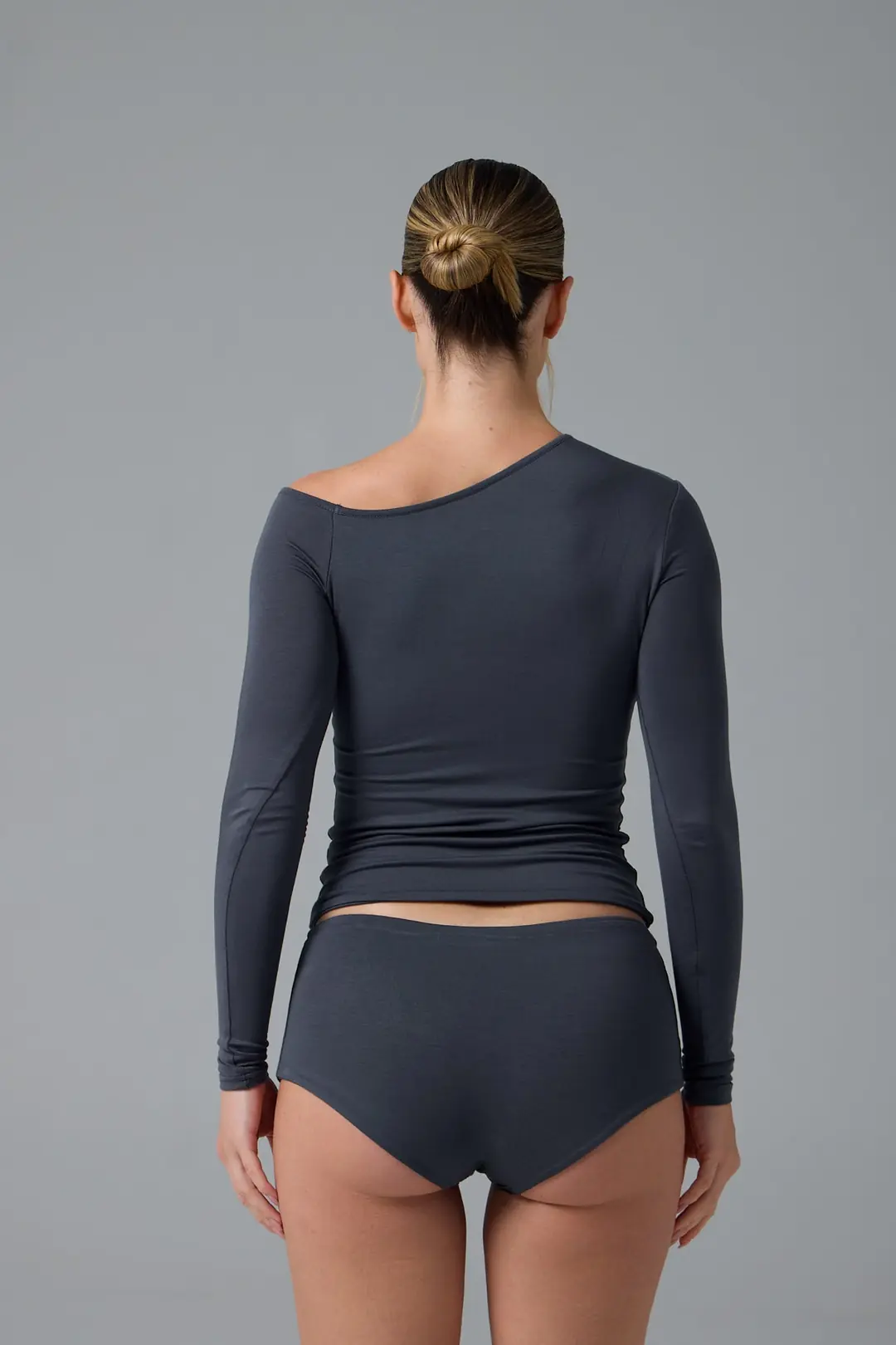 SERENE - ASİMETRİK TEK OMUZ DETAY T-SHIRT — 7