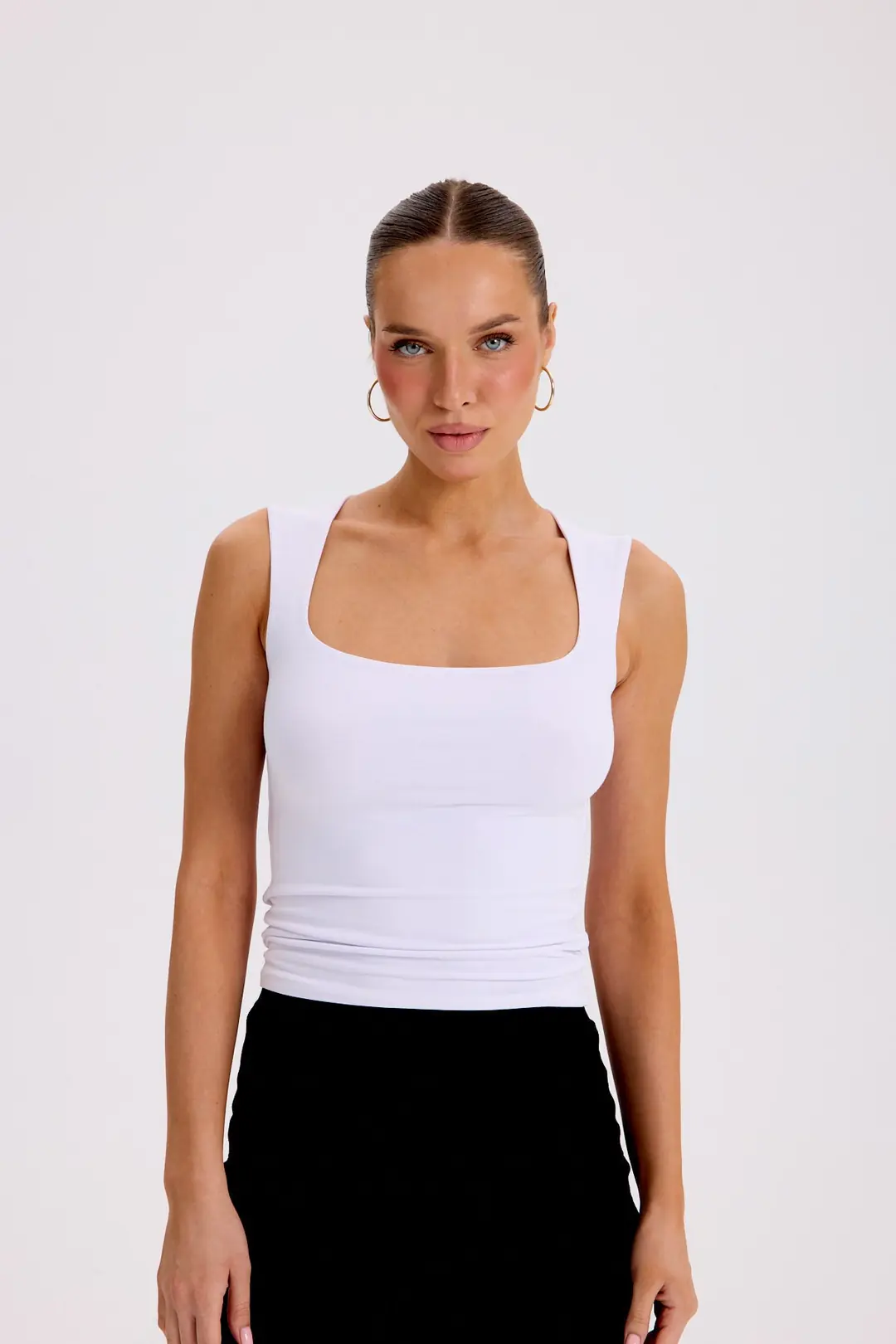 HELEN - KOLSUZ FORM TOP - BEYAZ