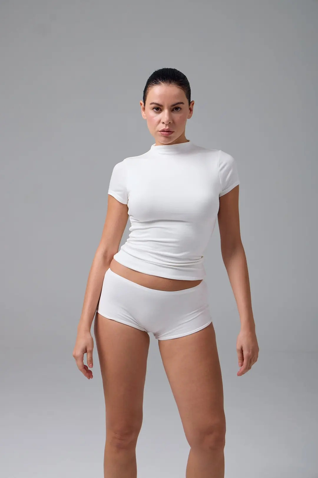 MUAZE - YARIM BOĞAZ YAKA AY KOL T-SHIRT — 2