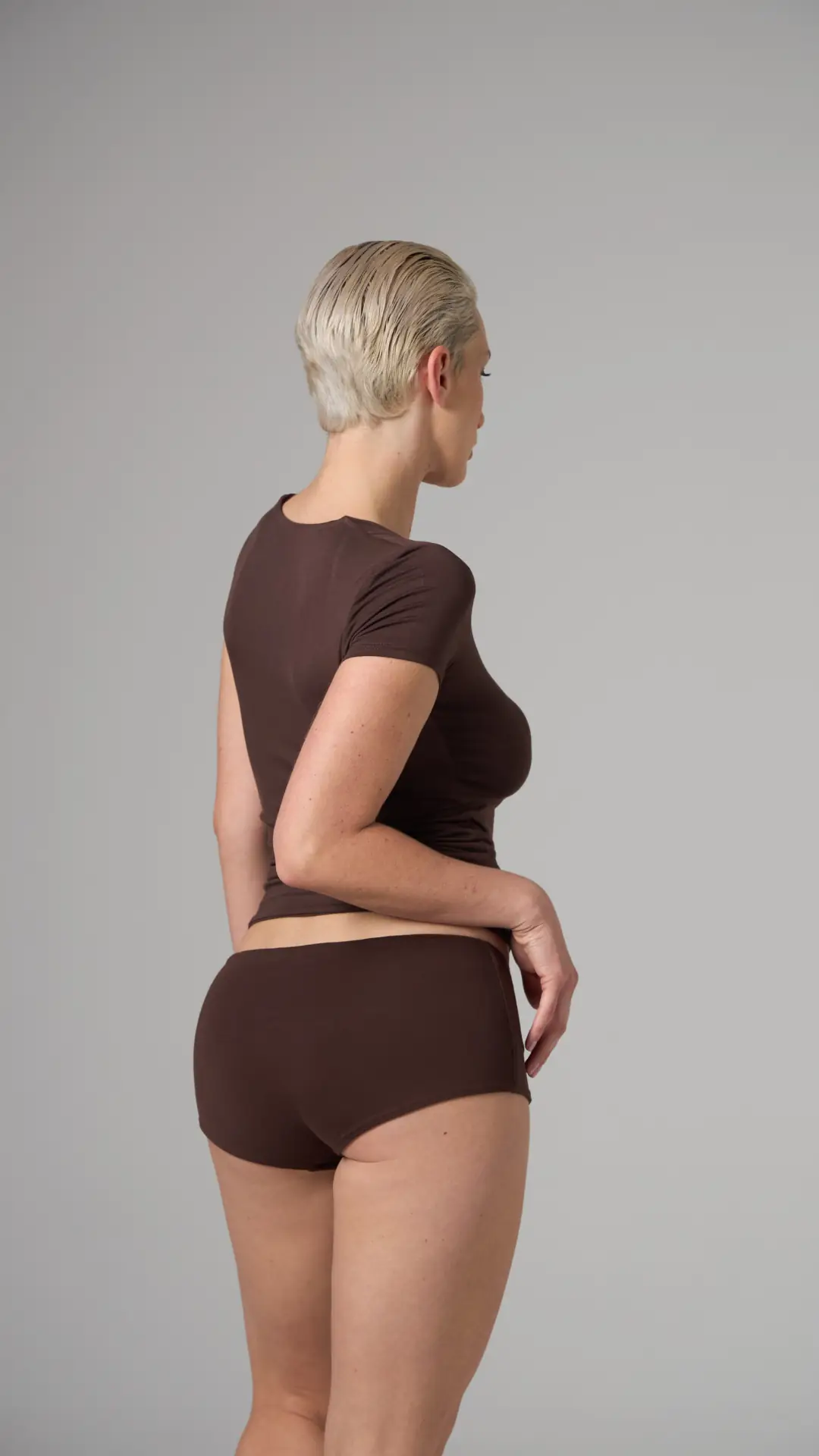 HELEN - KARE YAKA KAP KOL T-SHIRT — 4
