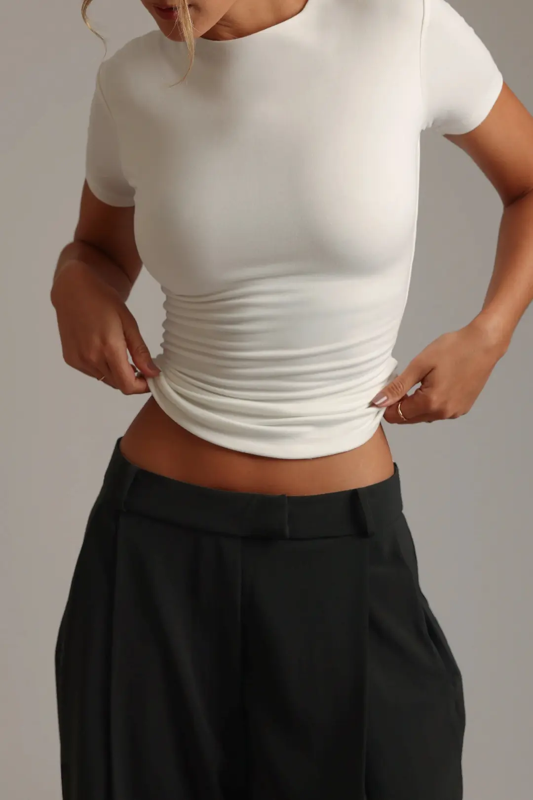 OZY - KISA KOLLU T-SHIRT — 1