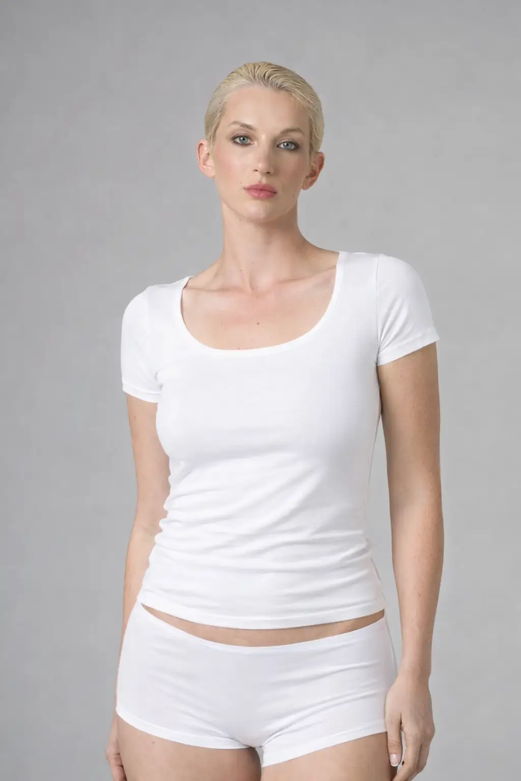 GNC - KISA KOLLU U YAKA T-SHIRT — 1