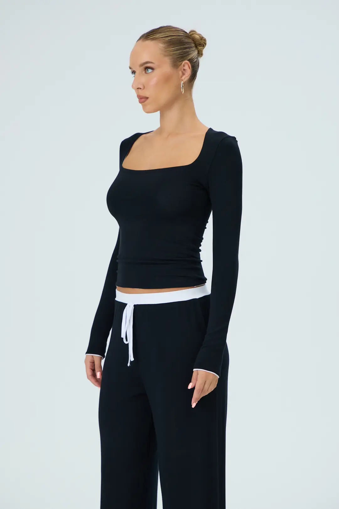 HELEN DUAL - ÇİFT TARAFLI & ÇİFT RENKLİ KARE YAKA UZUN KOL T-SHIRT — 3