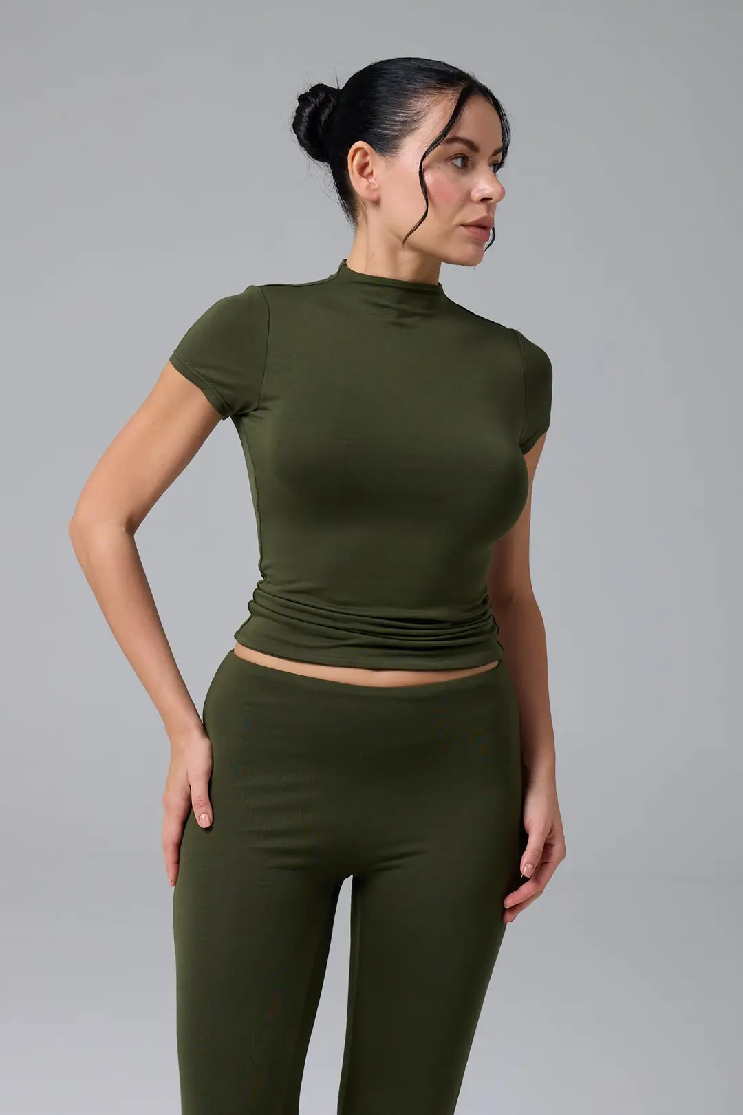 MUAZE - YARIM BOĞAZ YAKA AY KOL T-SHIRT — 3