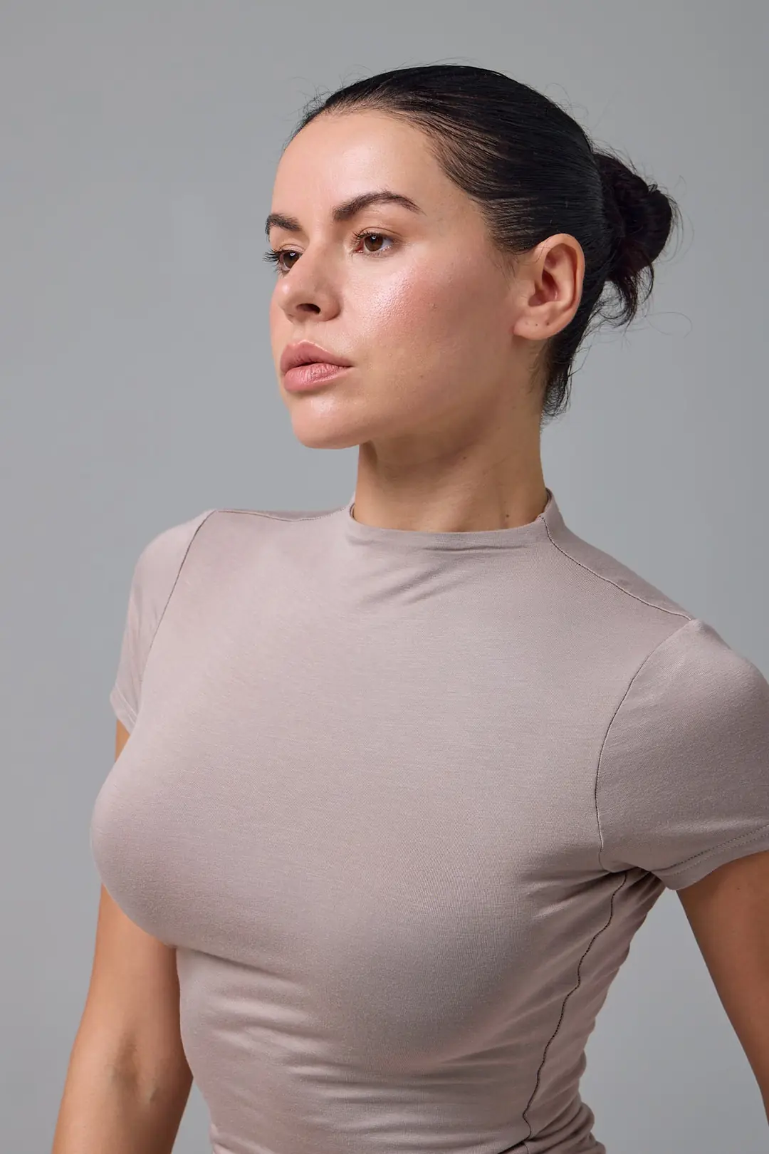 MUAZE - YARIM BOĞAZ YAKA AY KOL T-SHIRT — 5