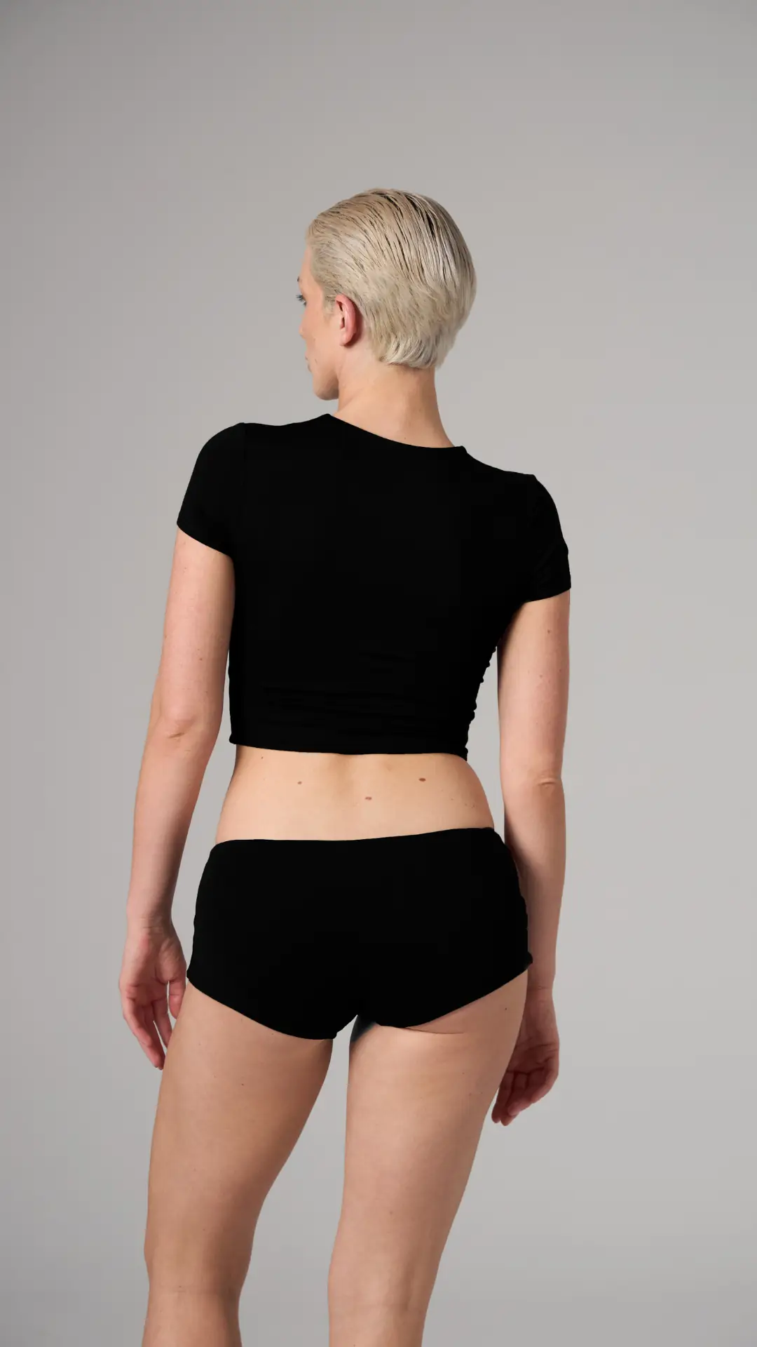 OZY - YUVARLAK YAKA KAP KOL CROP T-SHIRT — 3