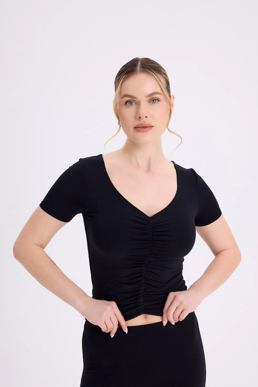 VIRGO - V YAKA BÜZGÜ DETAYLI T-SHIRT — 3