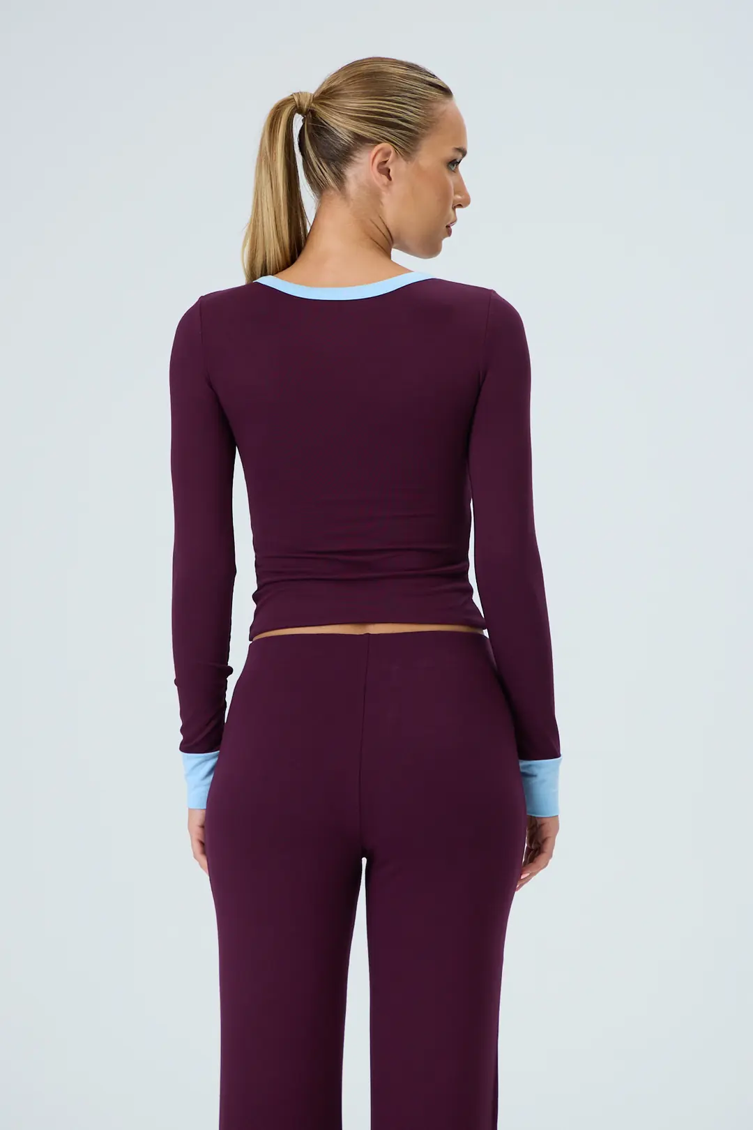 RIVIERA - KONTRAST YAKA VE KOL UCU DETAYLI T-SHIRT - MULBERRY / SWEET BLUE