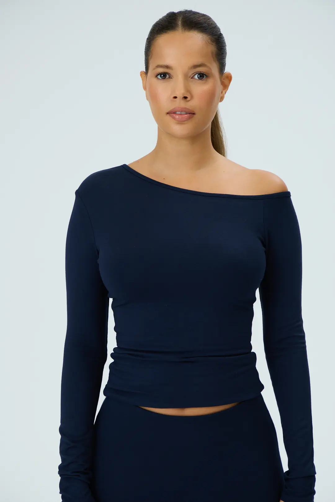 SERENE - ASİMETRİK TEK OMUZ DETAY T-SHIRT — 3