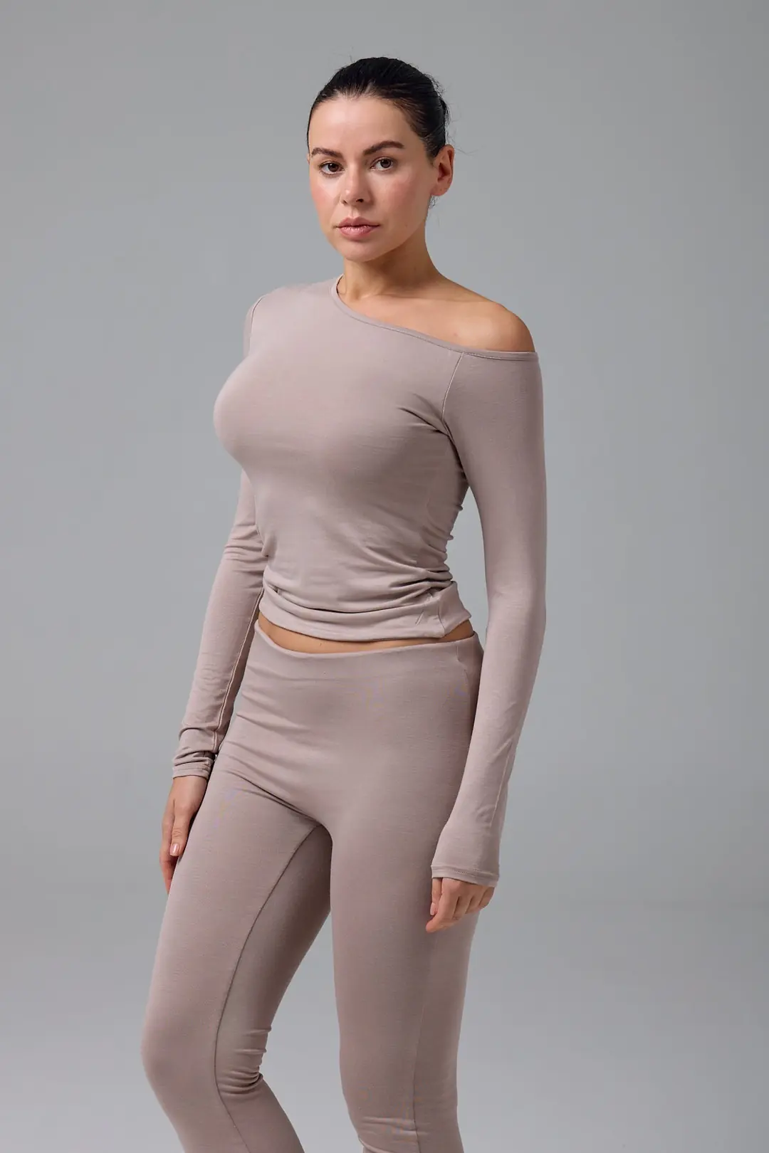 SERENE - ASİMETRİK TEK OMUZ DETAY T-SHIRT — 2