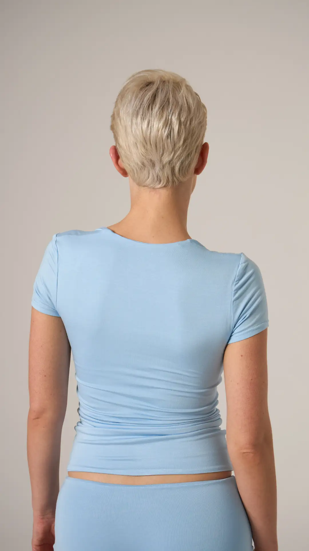 HELEN - KARE YAKA KAP KOL T-SHIRT — 4