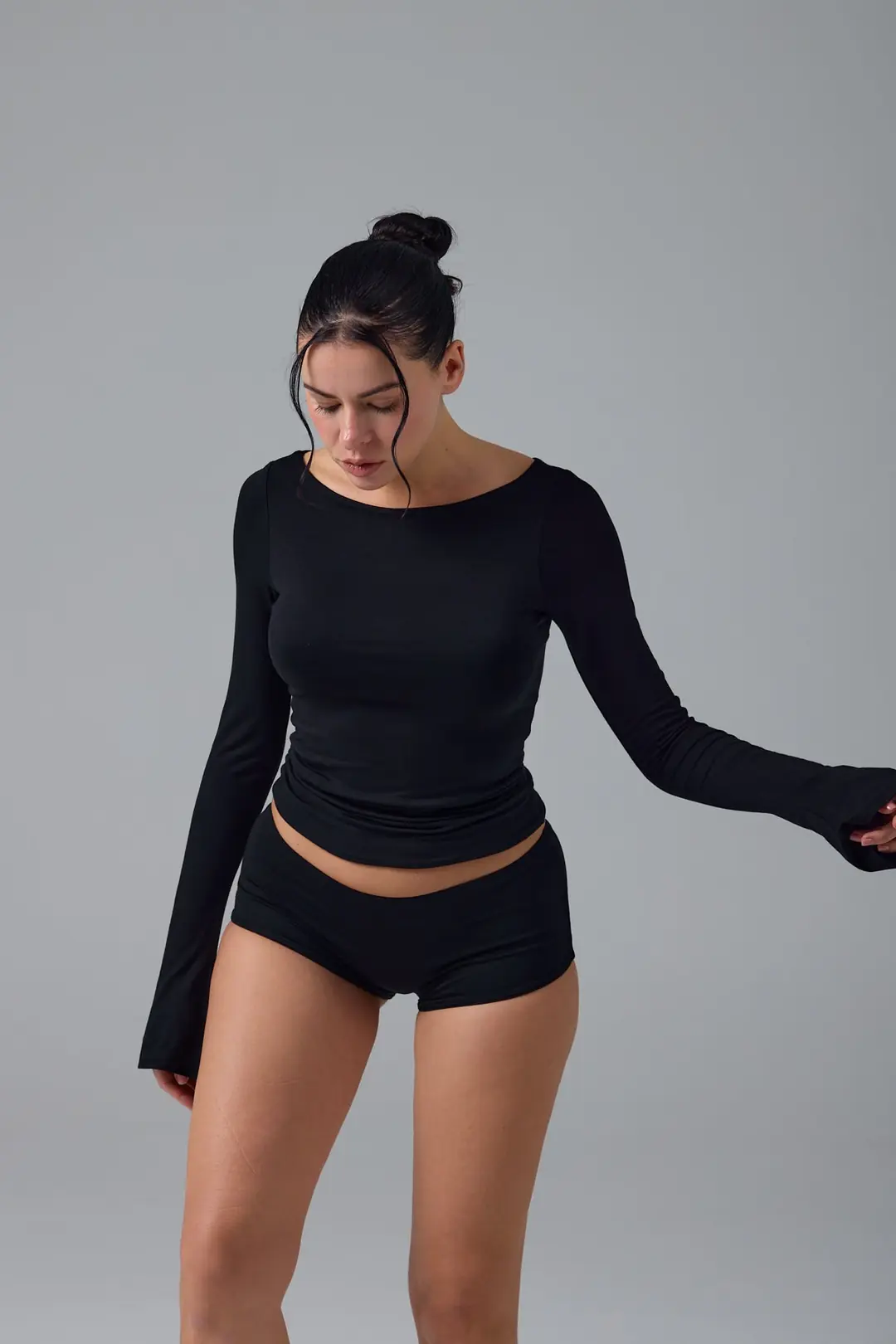 HÖFLICH - KAYIK YAKA FLARE KOL T-SHIRT — 4
