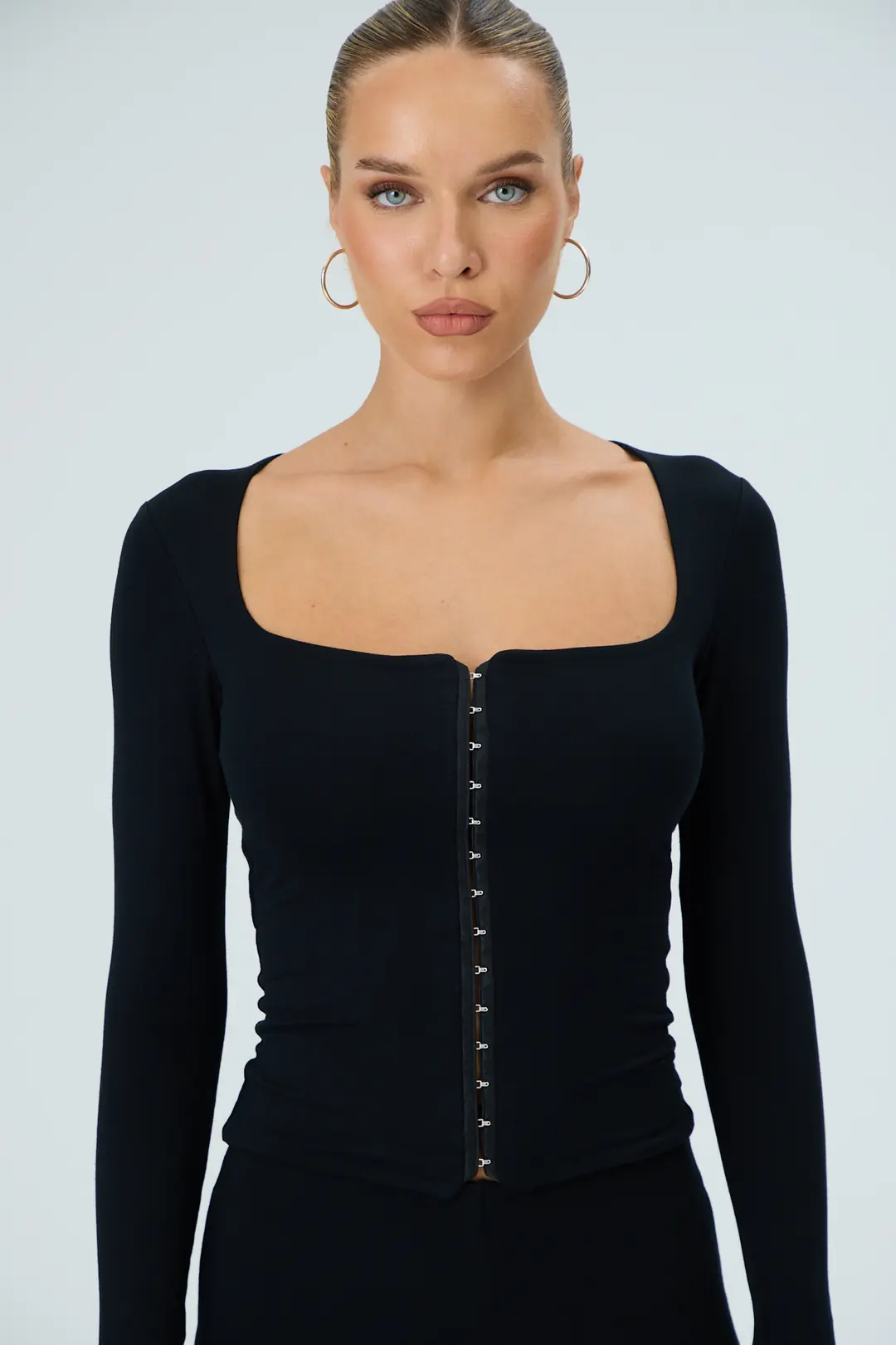 TUGBAÉ - KARE YAKA AGRAF KAPAMALI UZUN KOL TOP — 3