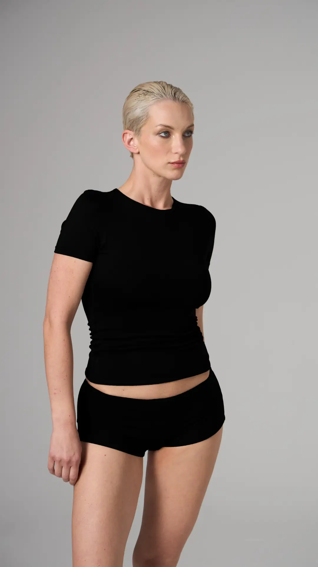 OZY - KISA KOLLU T-SHIRT - SİYAH