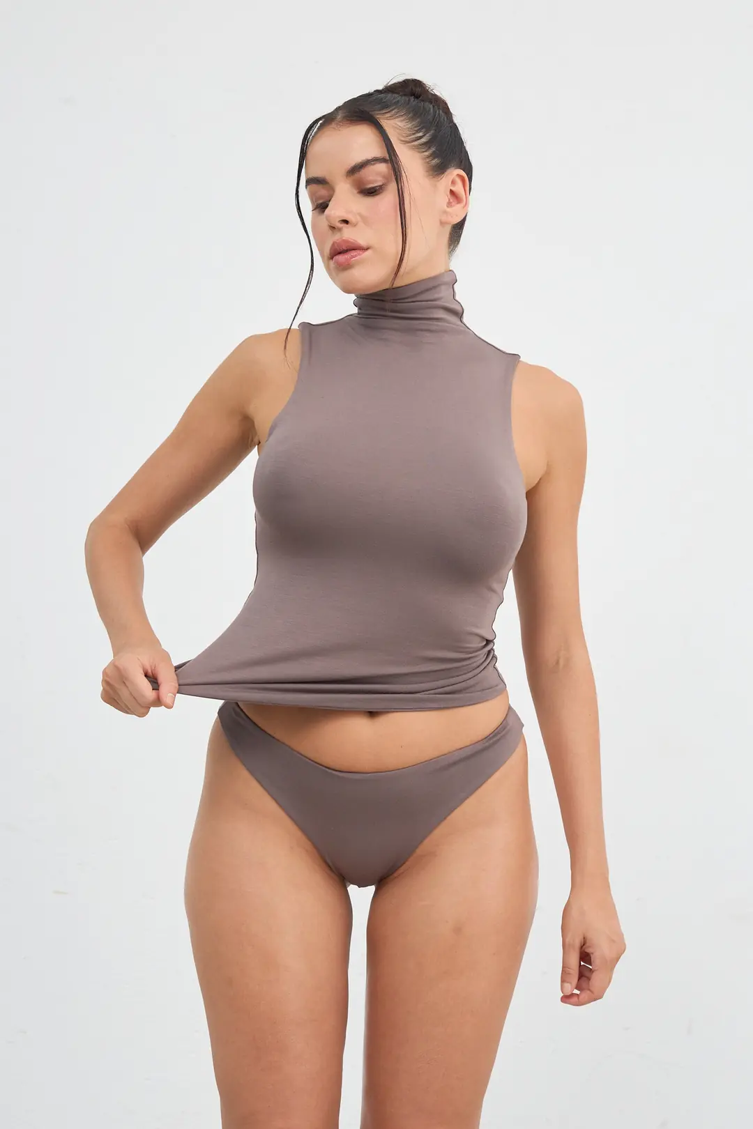 MİSS - BALIKÇI YAKA KOLSUZ T-SHIRT — 3