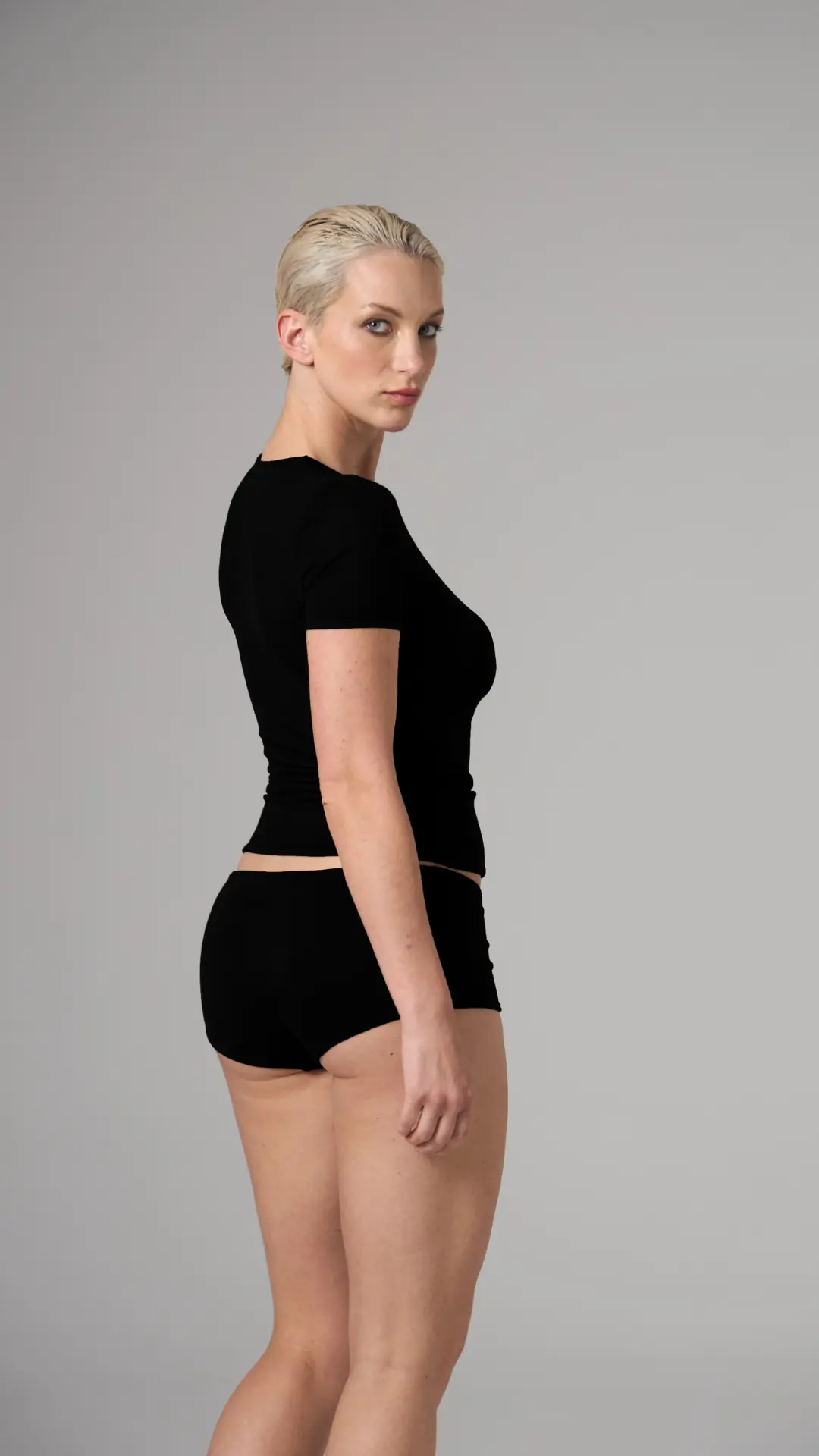 OZY - KISA KOLLU T-SHIRT - SİYAH