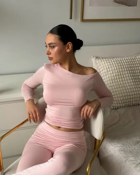 Serene - Asimetrik Tek Omuz Detay T-Shırt
