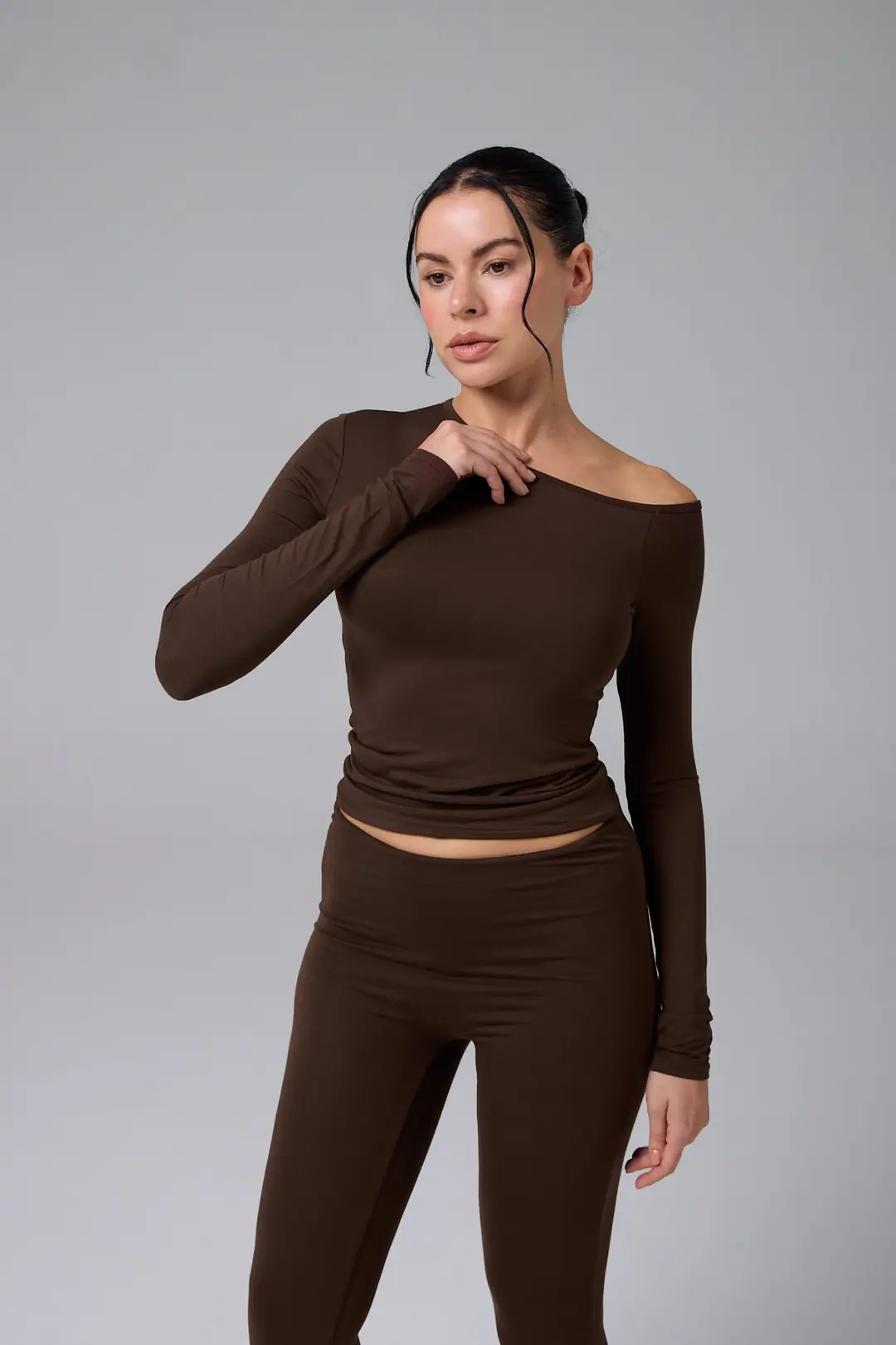 SERENE - ASİMETRİK TEK OMUZ DETAY T-SHIRT — 3