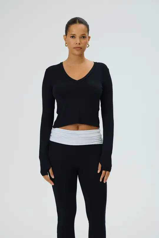 Late Checkout - V Yaka Parmak Geçmeli Homewear Üst