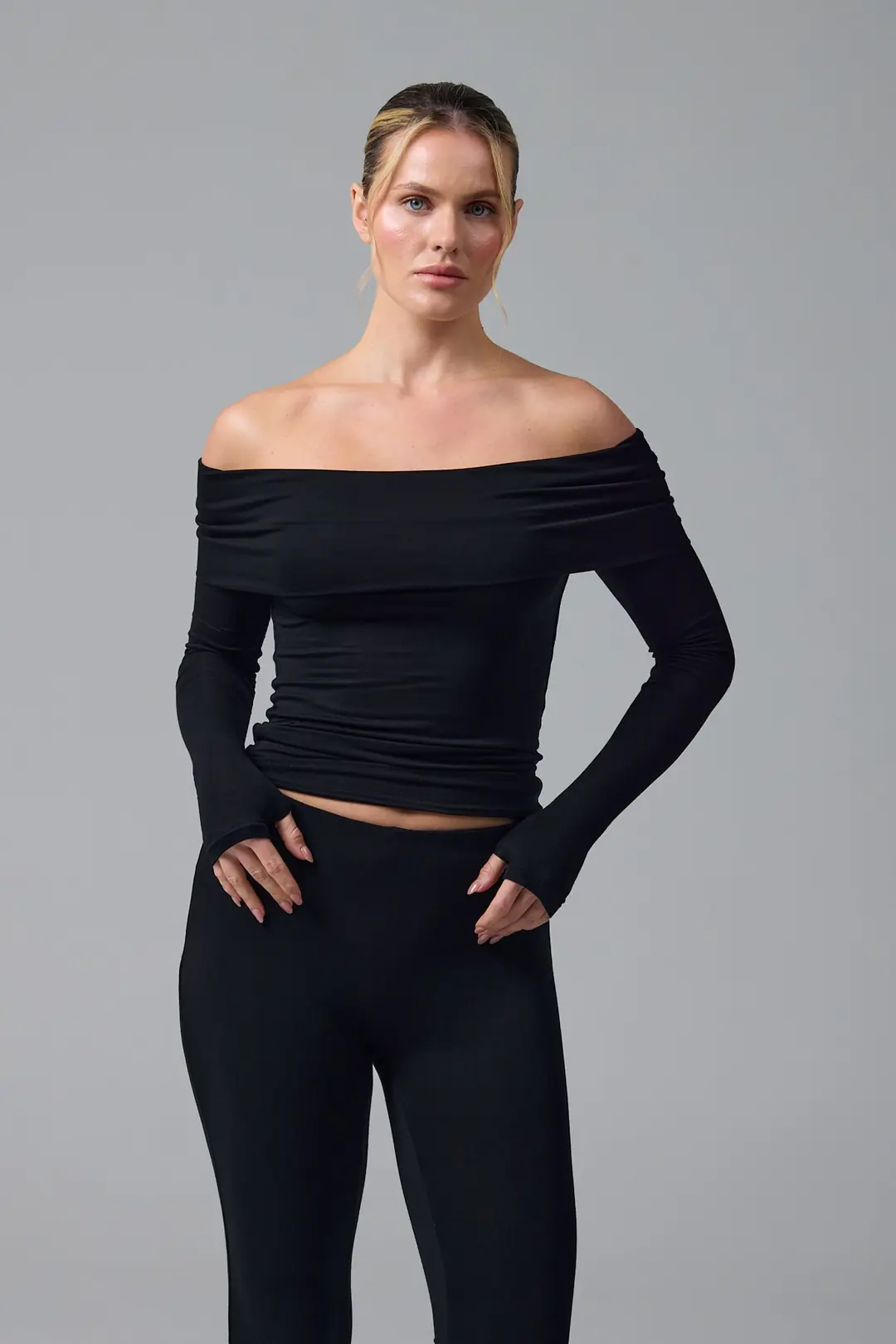 KIRAZE - BARDOT YAKA UZUN KOL PARMAK GEÇMELİ T-SHIRT — 1