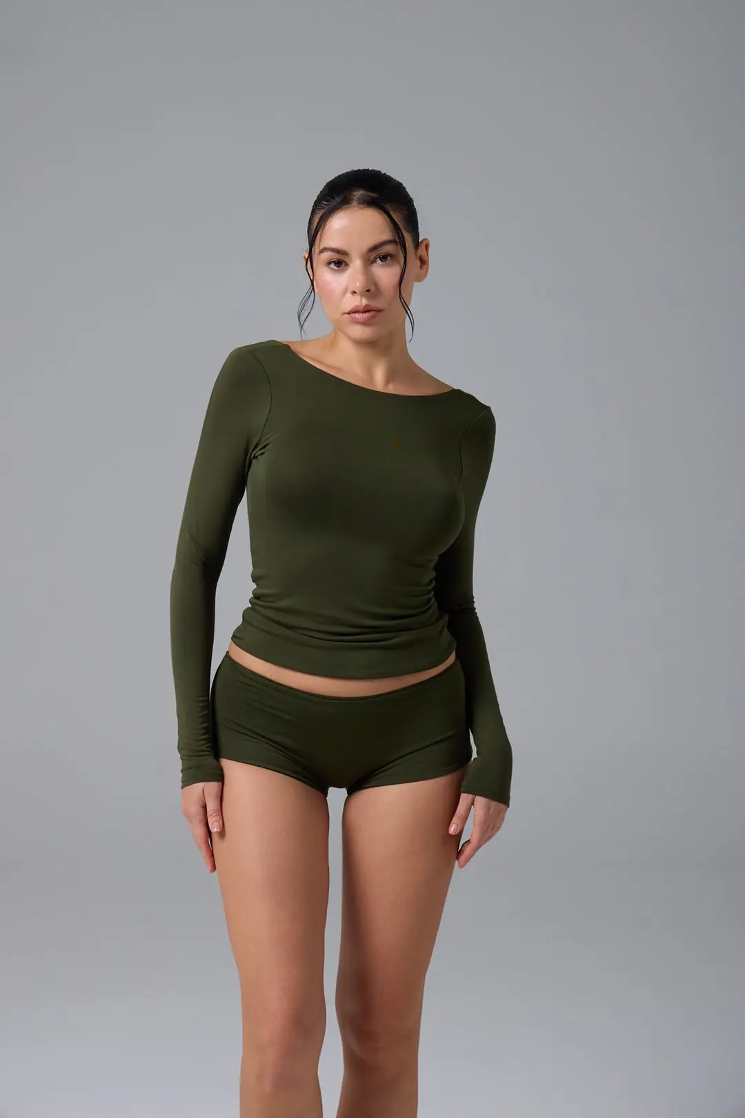 HOLE - SIRTI AÇIK UZUN KOLLU T-SHIRT — 4