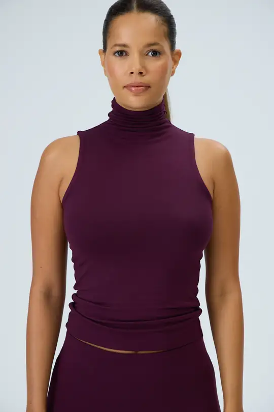 Miss - Balıkçı Yaka Kolsuz T-Shırt