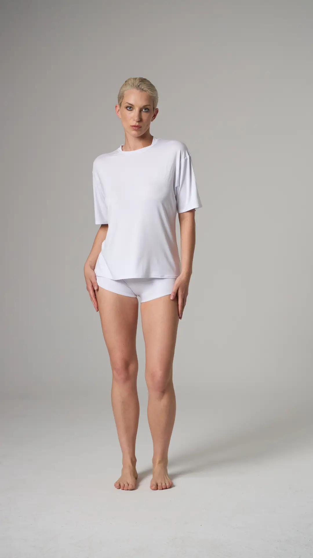 YUVARLAK YAKA T-SHIRT — 1