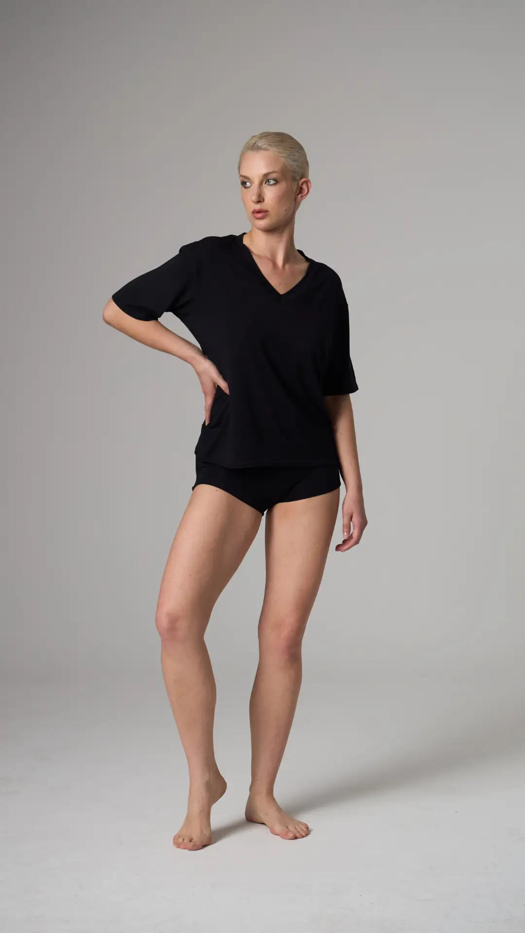 V YAKA T-SHIRT — 3