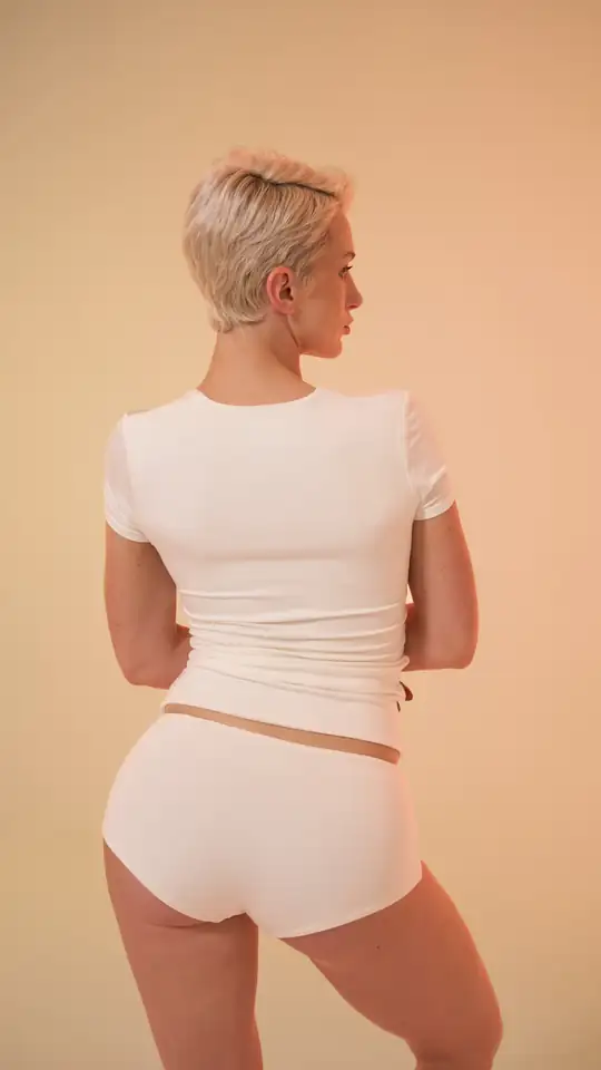 Helen - Kare Yaka Kap Kol T-Shırt