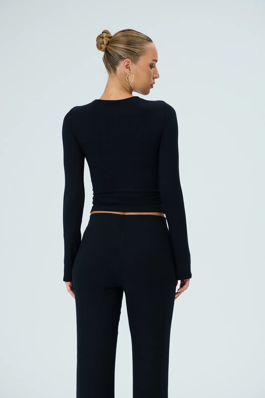 CHERIE - ÇAPRAZ YAKA AKIŞKAN DETAYLI ÇAN KOL T-SHIRT — 6